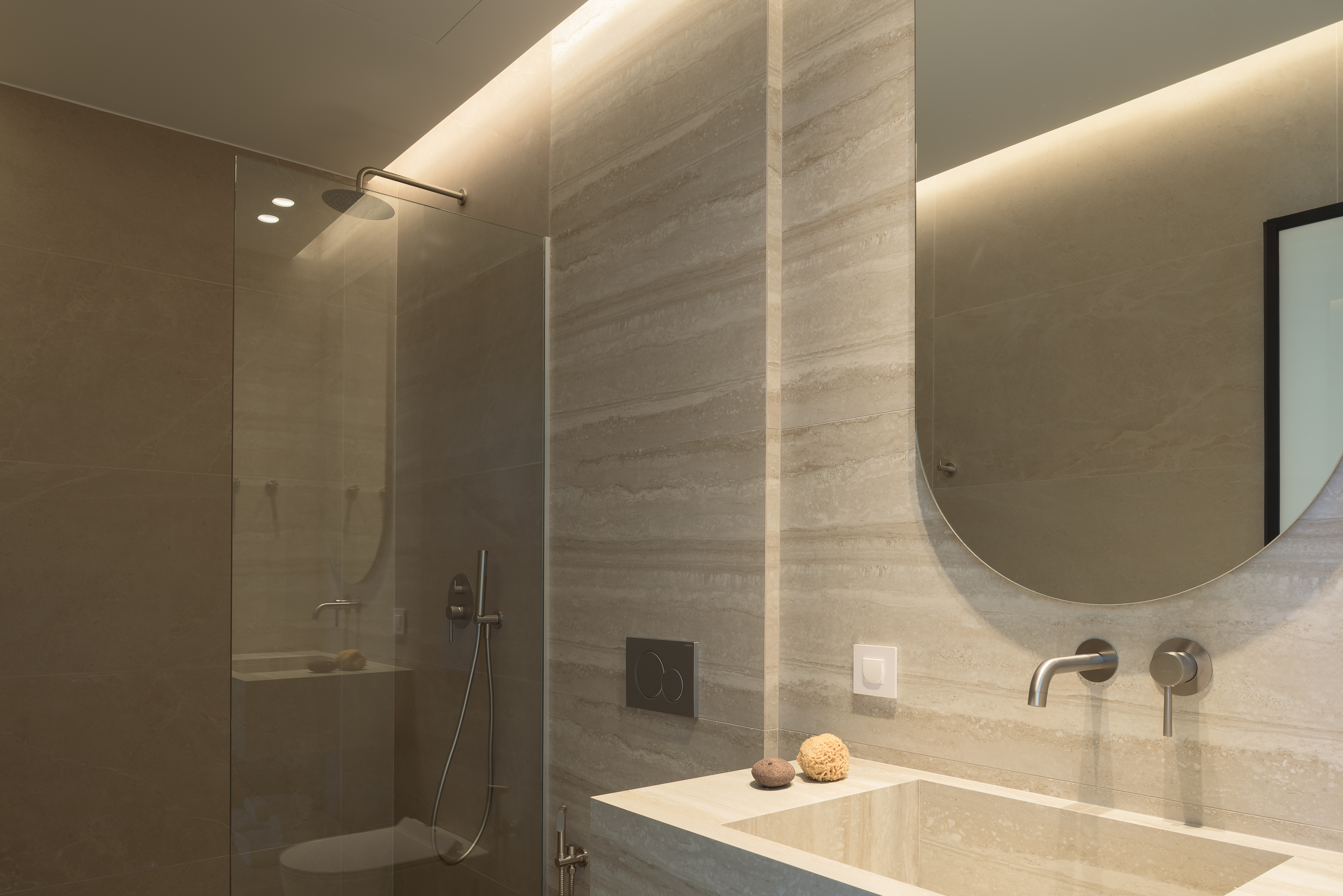 A serene en-suite space where daily routines feel graceful and beautifully unhurried.